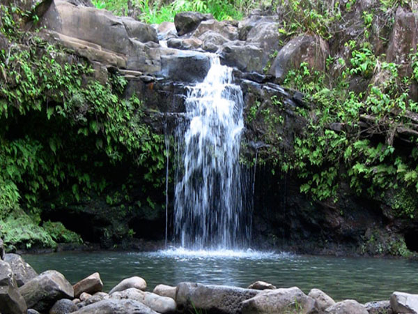 Hike Maui - Maui Kayak Snorkel and Waterfall Combo