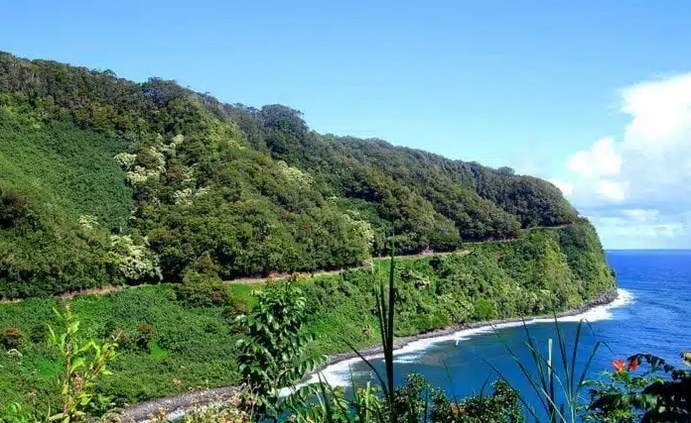 Road to Hana Adventure Tour – Maui waterfall stops, lush rainforest scenery & Hana coastline views