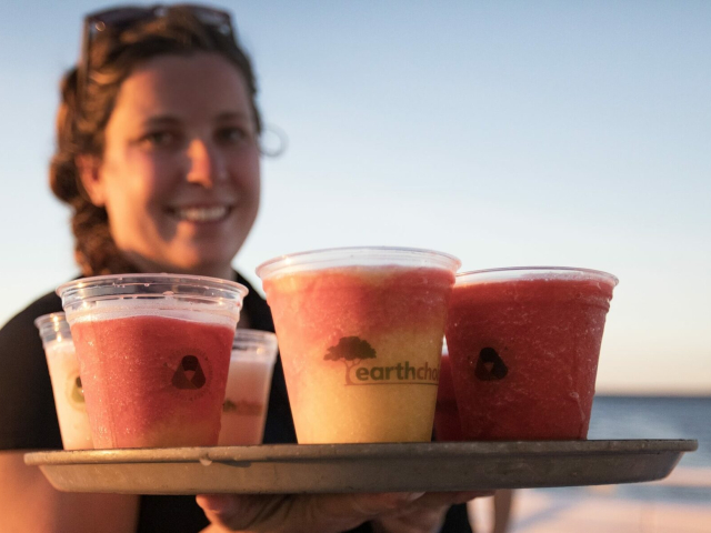 Maui Sunset Cruise with Drinks – Island Cocktails, Ocean Views & Sunset Sailing